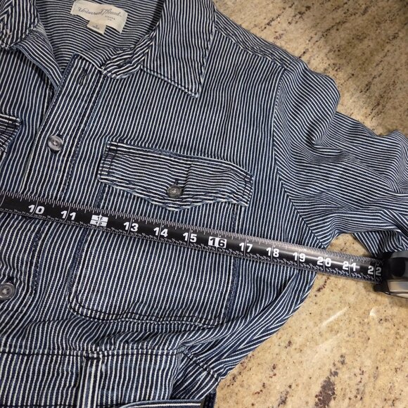 Women Sz 8 Short Sleeve Denim Shorts Romper Universal Thread Blue Stripe Hickory - Picture 3 of 10